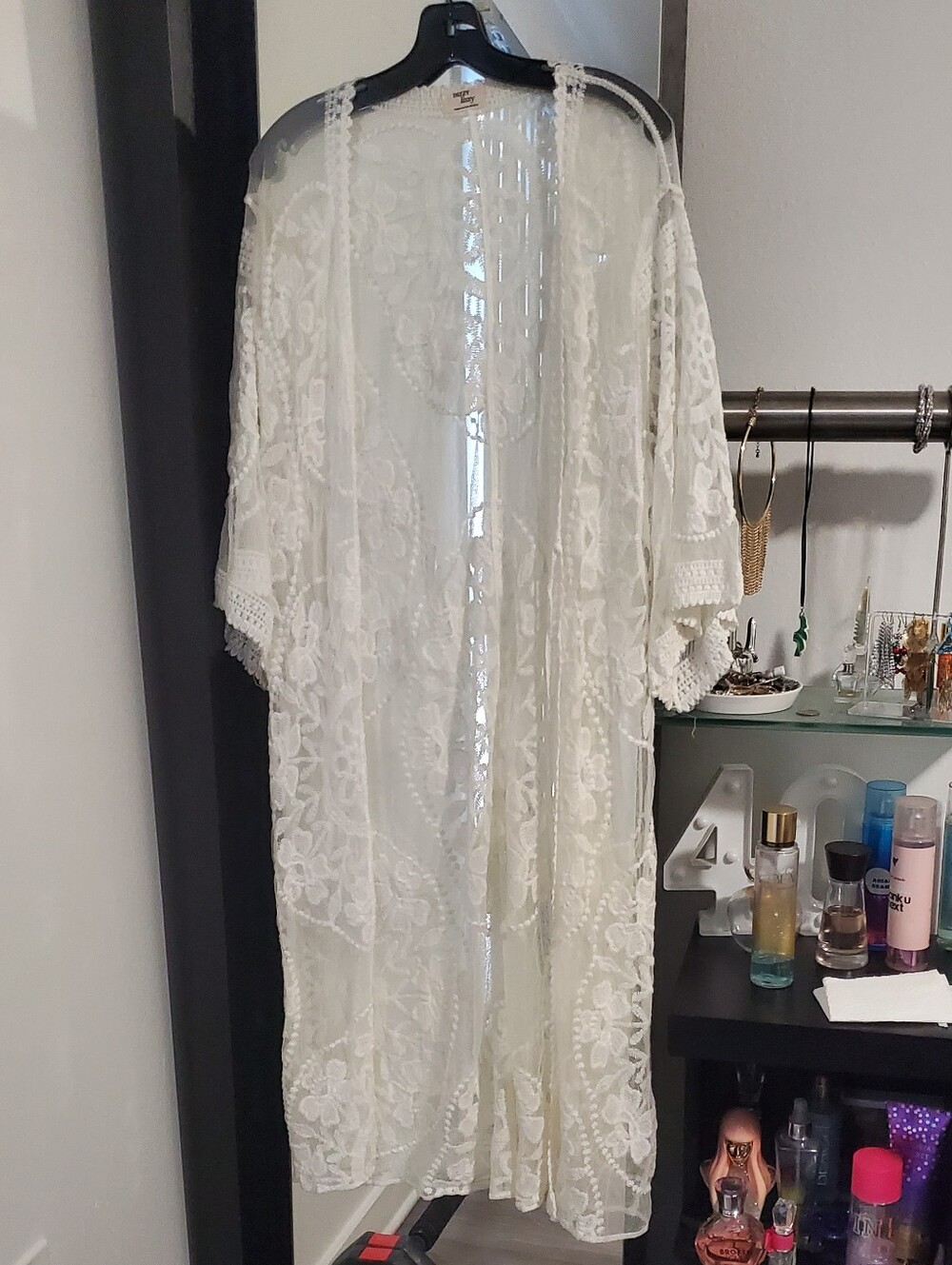 💕 Boho Sheer White Cover Up 💕 Floral Embroidered Lace Kimono Sheer Resort Wear